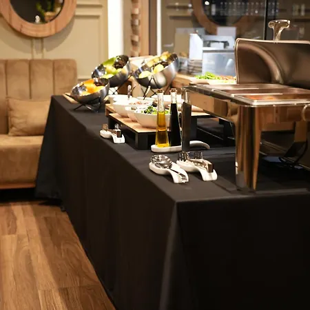 酒店 La Boutique 4*