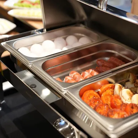 La Boutique 4* 티라나