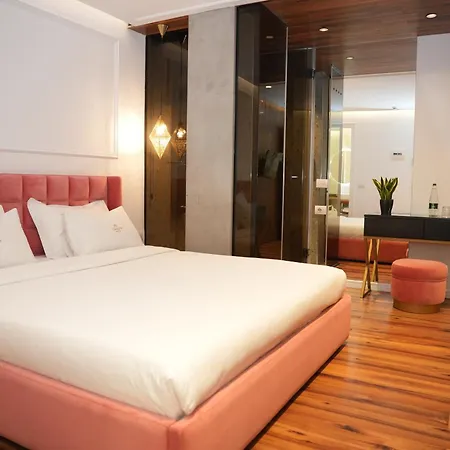 La Boutique 4* 地拉那