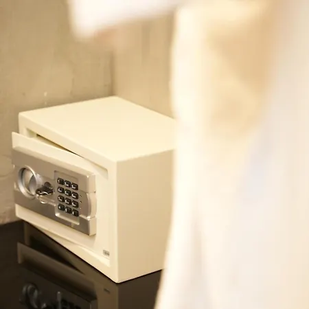 La Boutique 4* 티라나